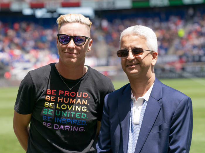 wambach-gulati-soccer-hall-fame.jpg